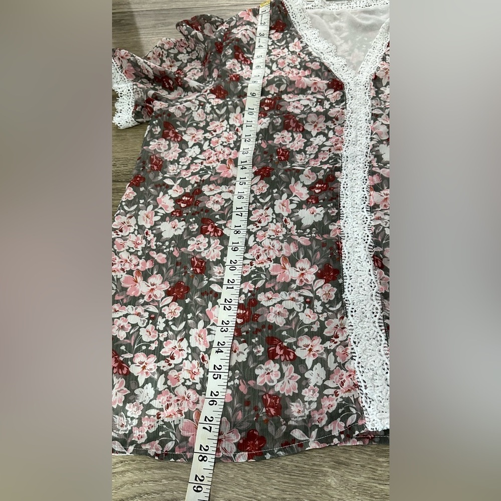 🌸 Floral Blouse – Size 2XL 🌸 - Picture 9 of 12